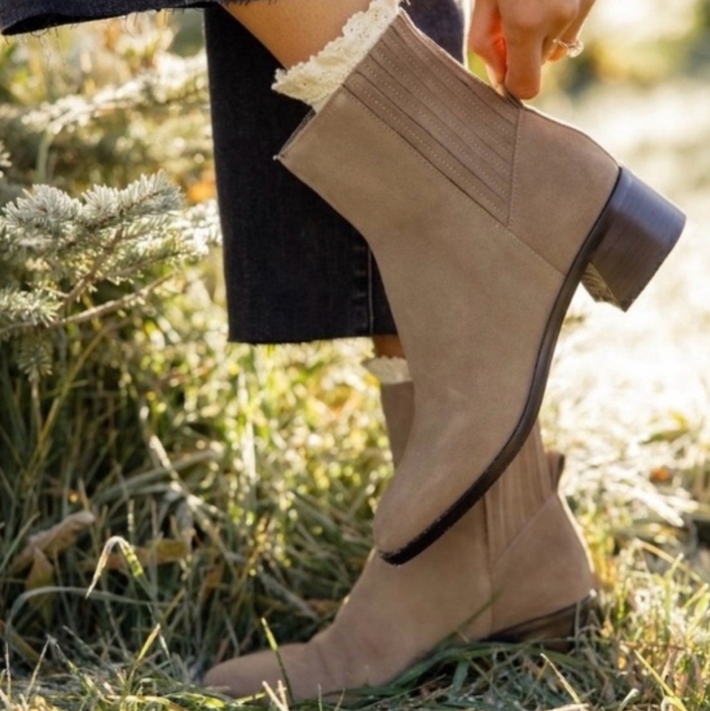 Dolce Vita Linny H2O Boots | 7 - Picture 2 of 14